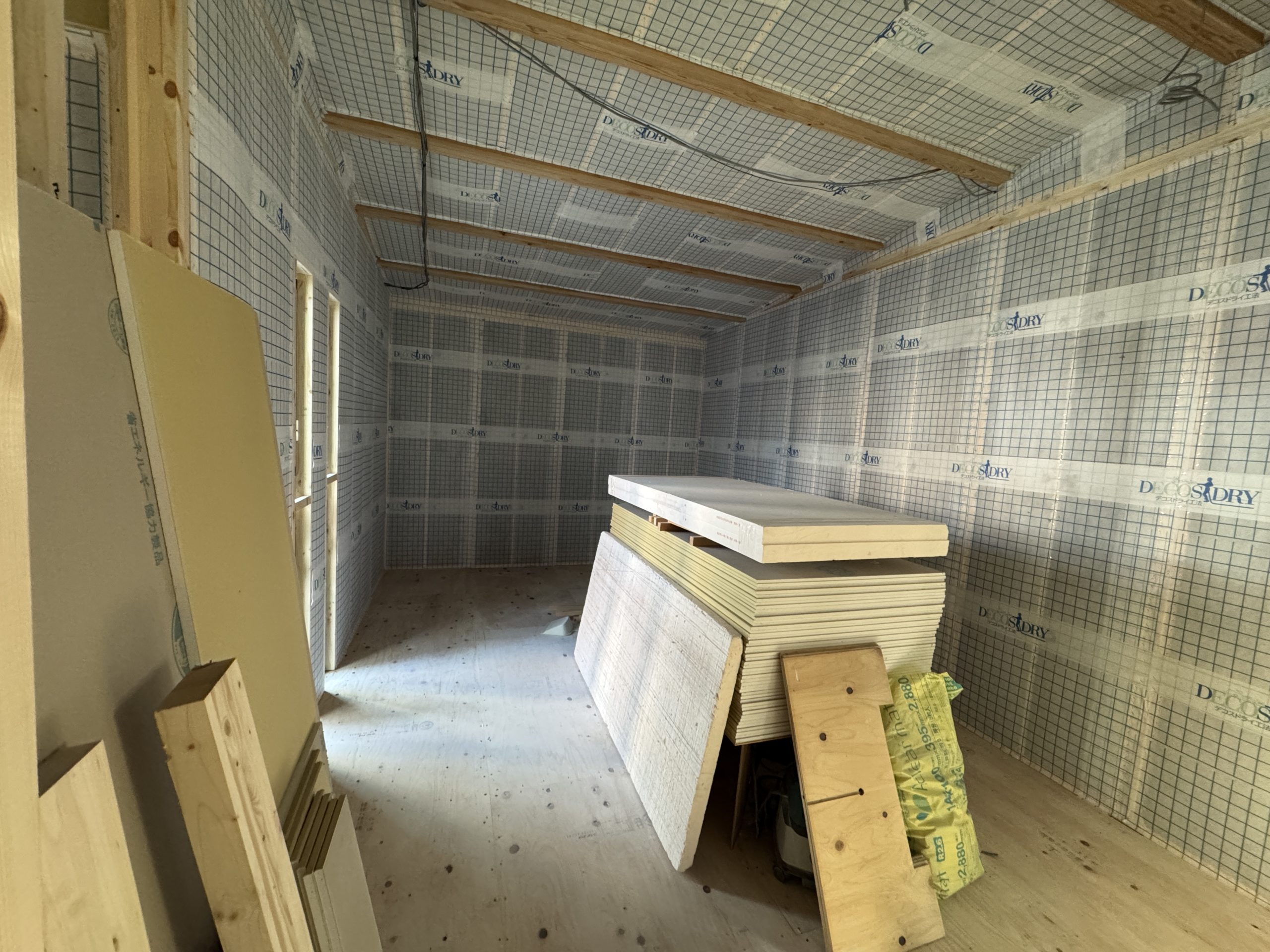 画像：吹付断熱完了です！by.中村【3月8日】