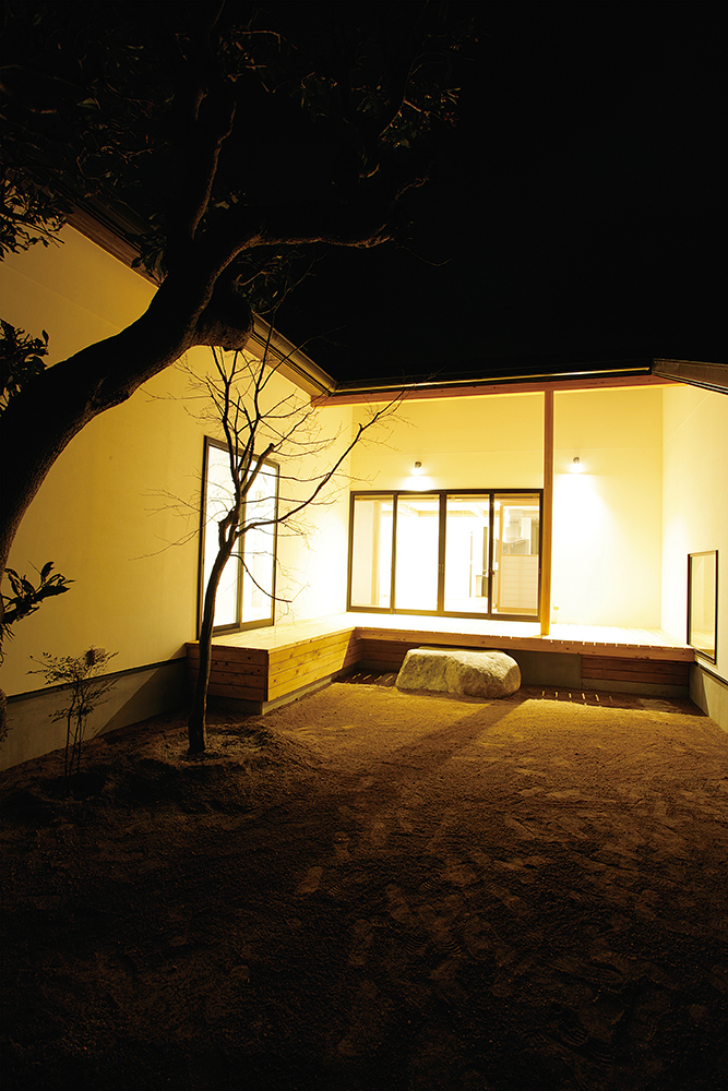 画像:中庭のある家