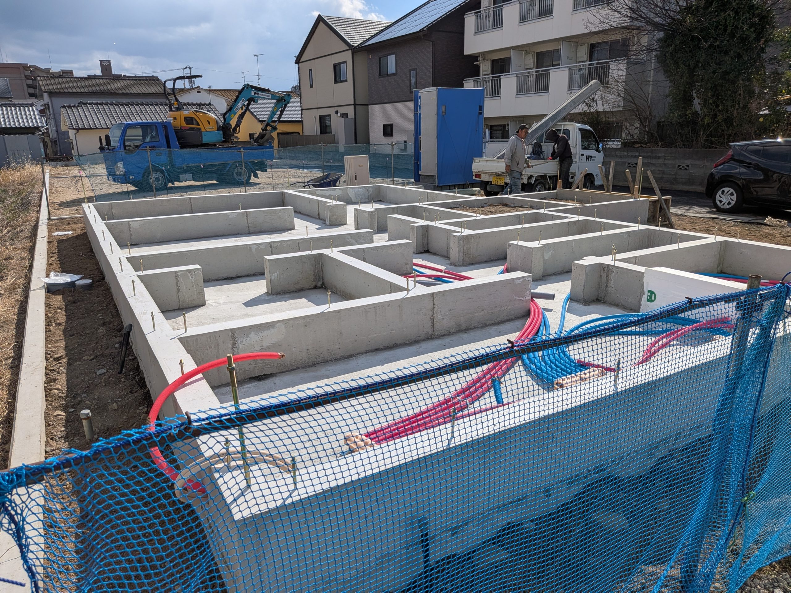 画像：基礎工事は順調です　♤☘♡　by谷本（03.13）